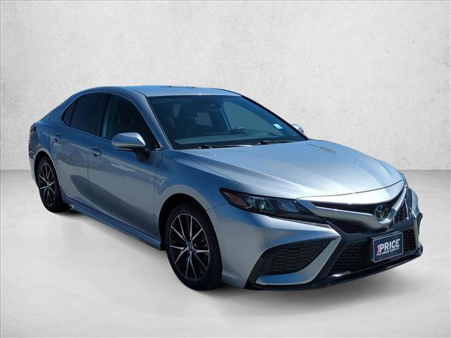 Used 2023 Toyota Camry SE FWD image 3