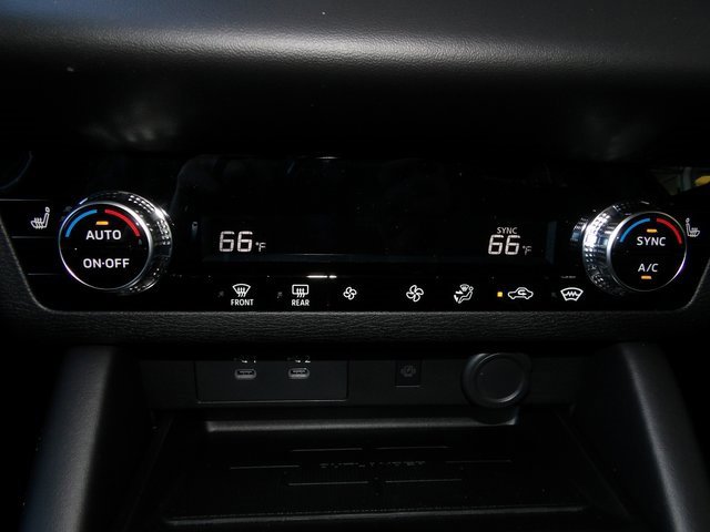 New 2025 Mitsubishi Outlander SE image 25