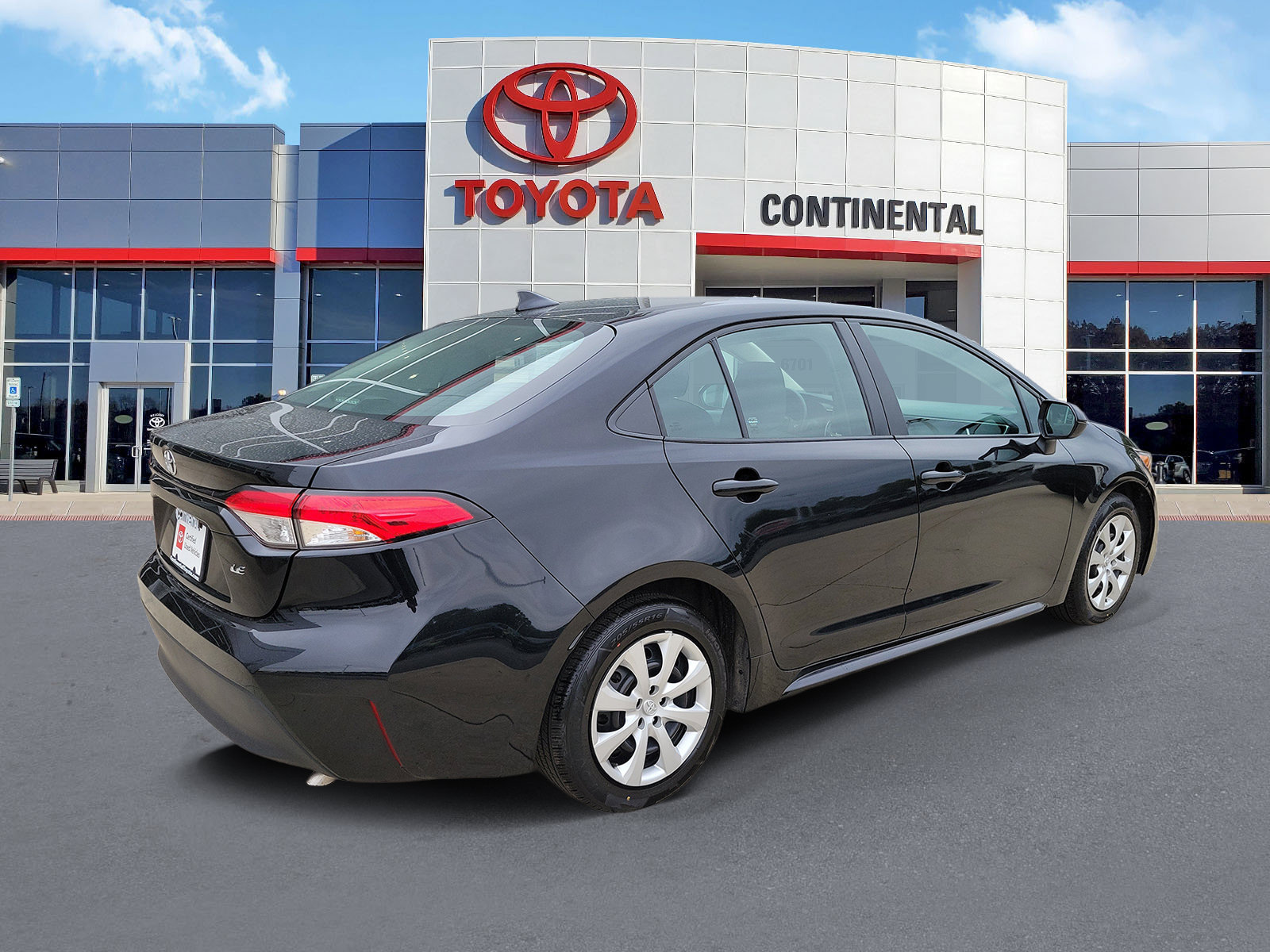 Certified 2024 Toyota Corolla LE FWD image 5