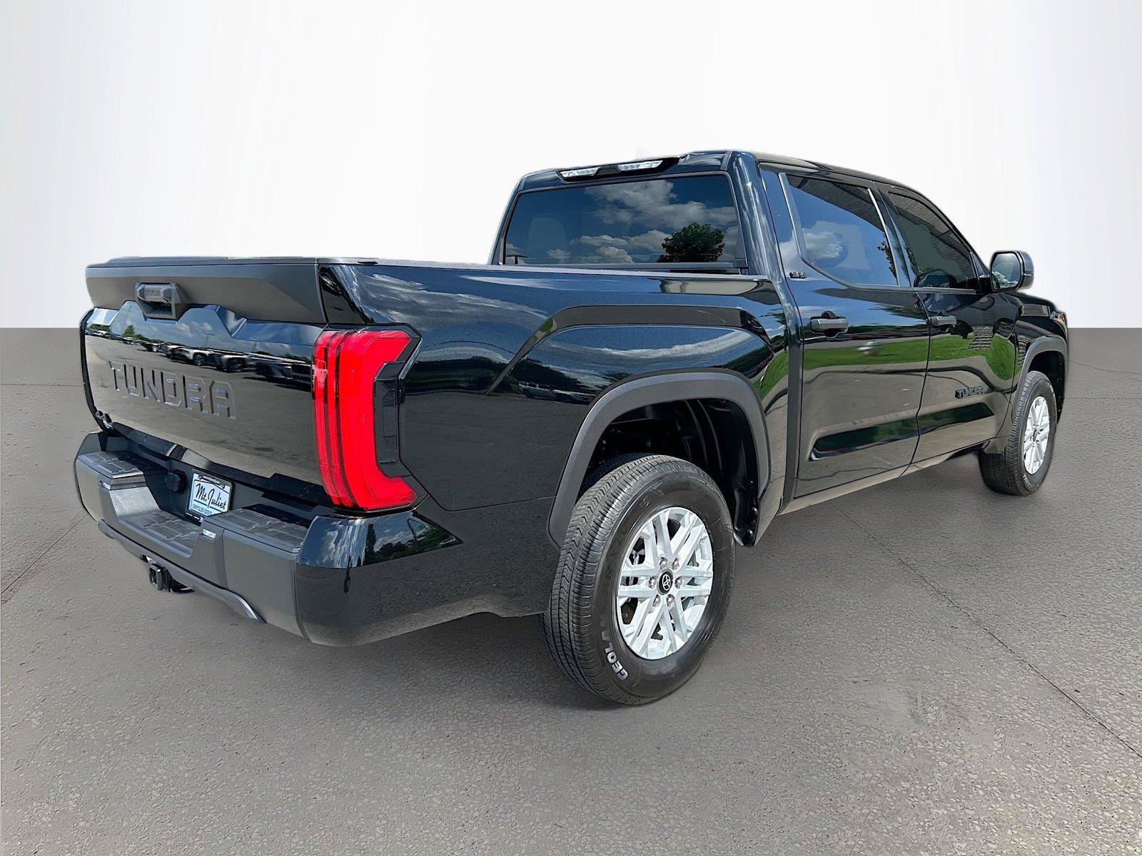 Used 2025 Toyota Tundra SR5 AWD/4WD image 4