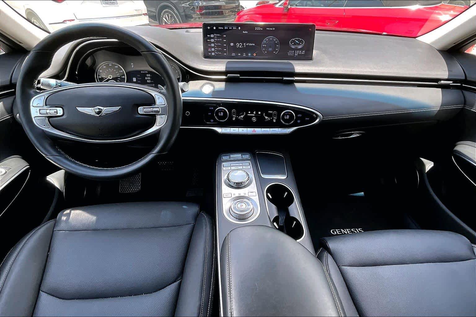Used 2025 Genesis GV70 2.5T AWD/4WD image 16