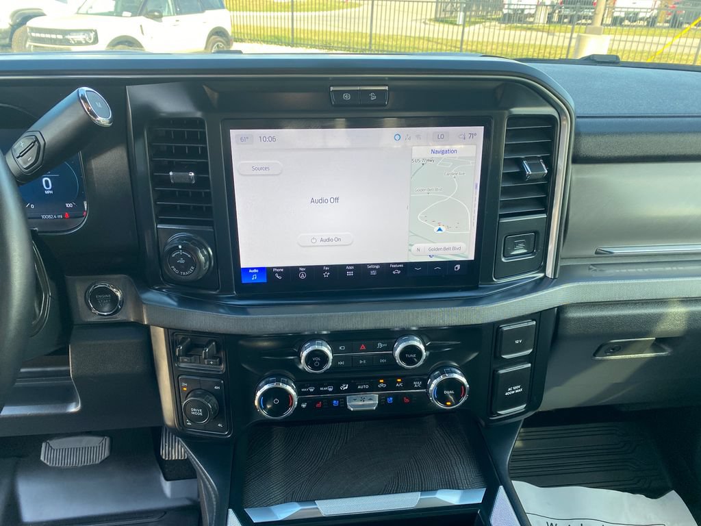 Used 2025 Ford F250 Platinum w/ FX4 Off-Road Package AWD/4WD image 19