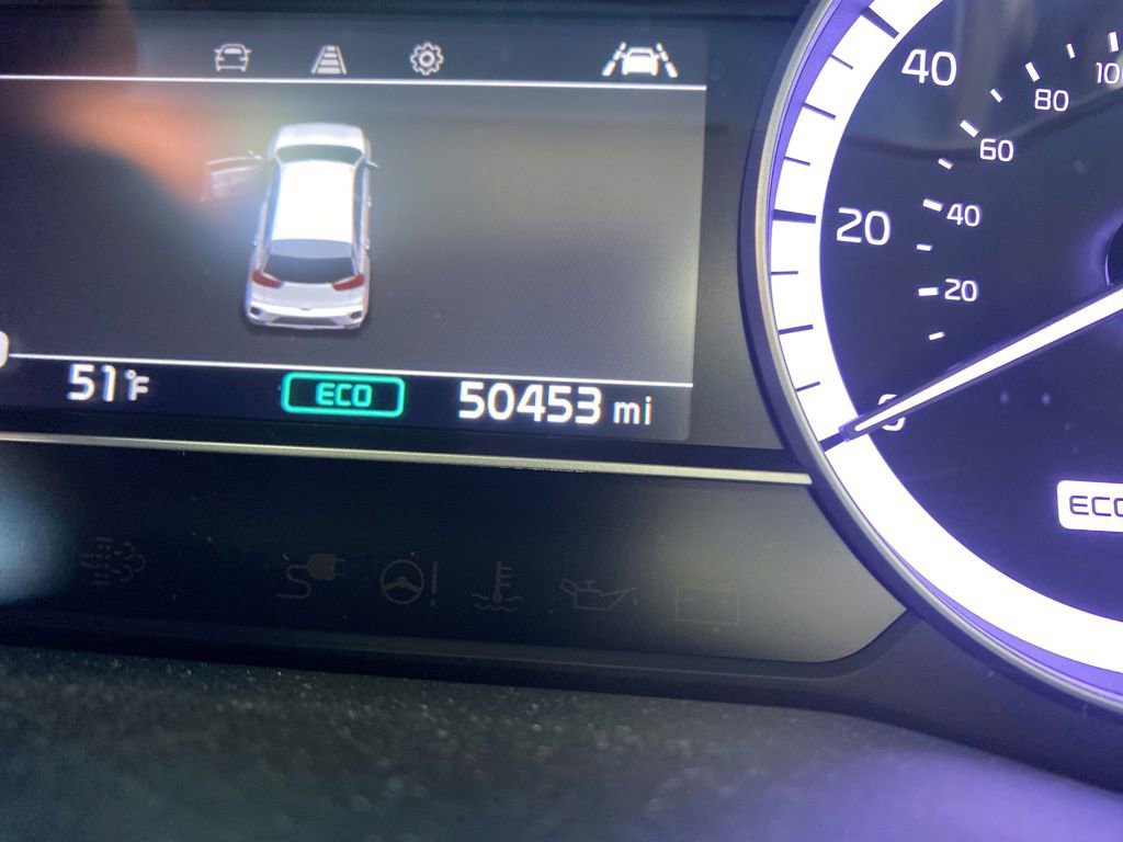 Used 2022 Kia Niro LXS image 2