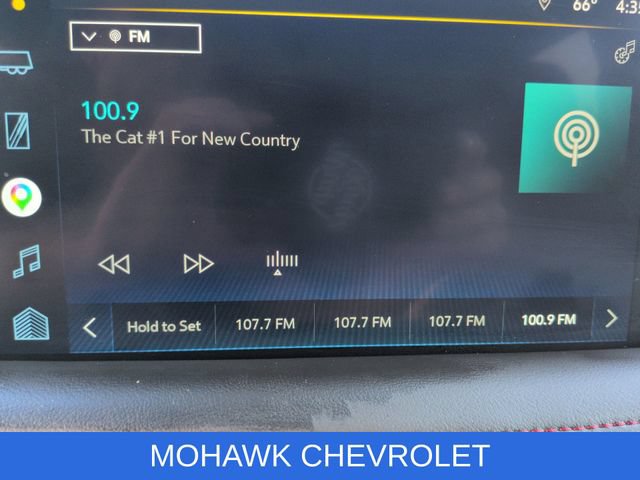 Used 2022 Chevrolet Suburban RST w/ Luxury Package AWD/4WD image 13