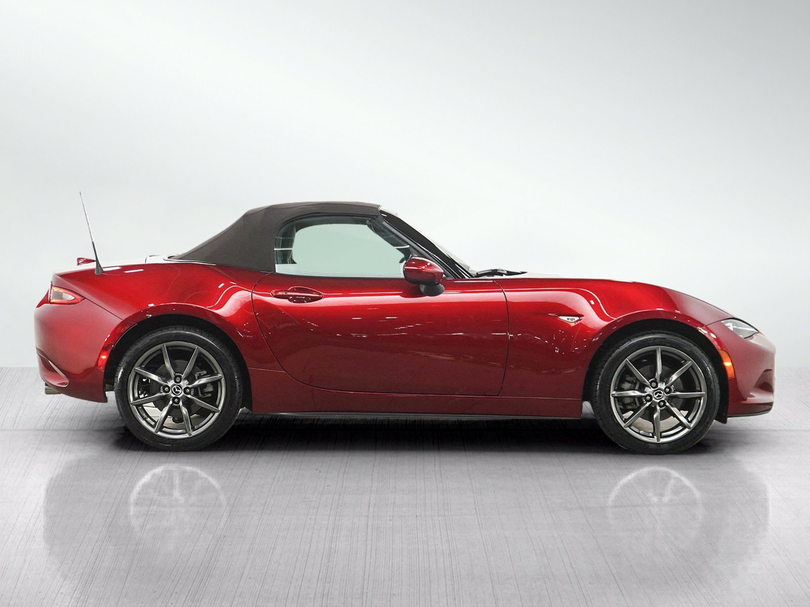 Used 2019 MAZDA MX-5 Miata Grand Touring RWD image 6