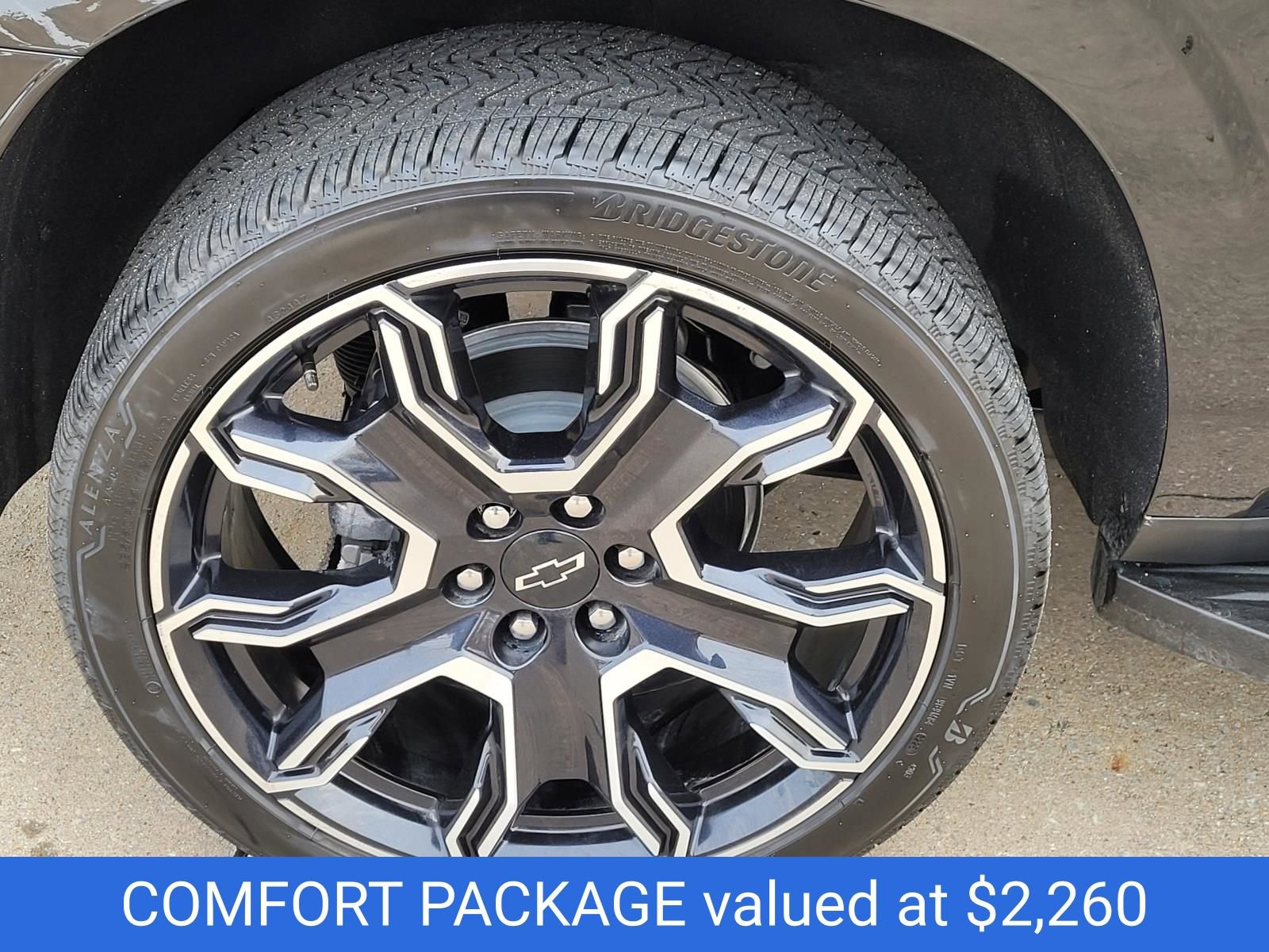 New 2026 Chevrolet Suburban RST w/ Advanced Technology Package AWD/4WD image 6