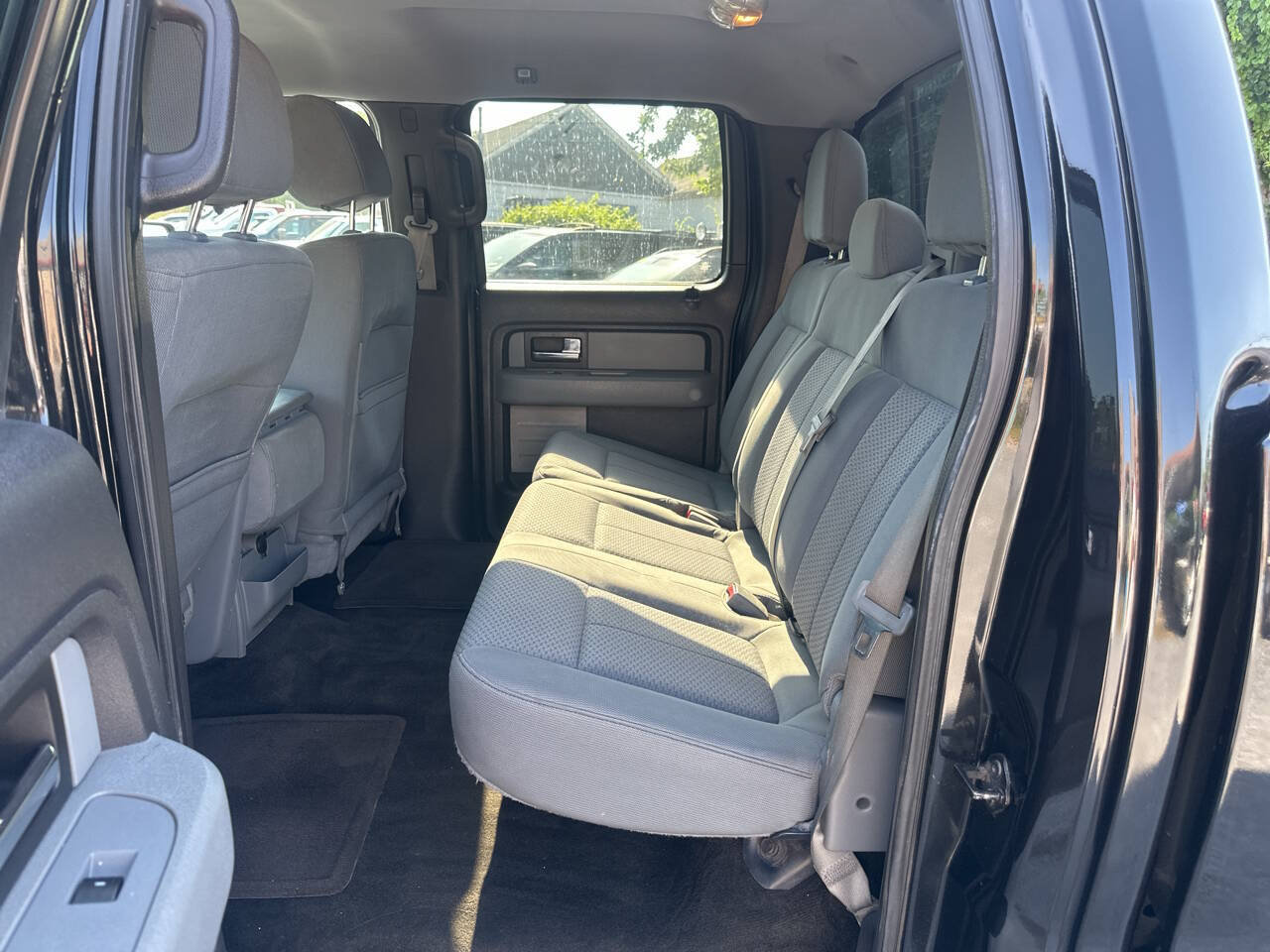 Used 2014 Ford F150 XLT w/ XLT Chrome Package AWD/4WD image 17