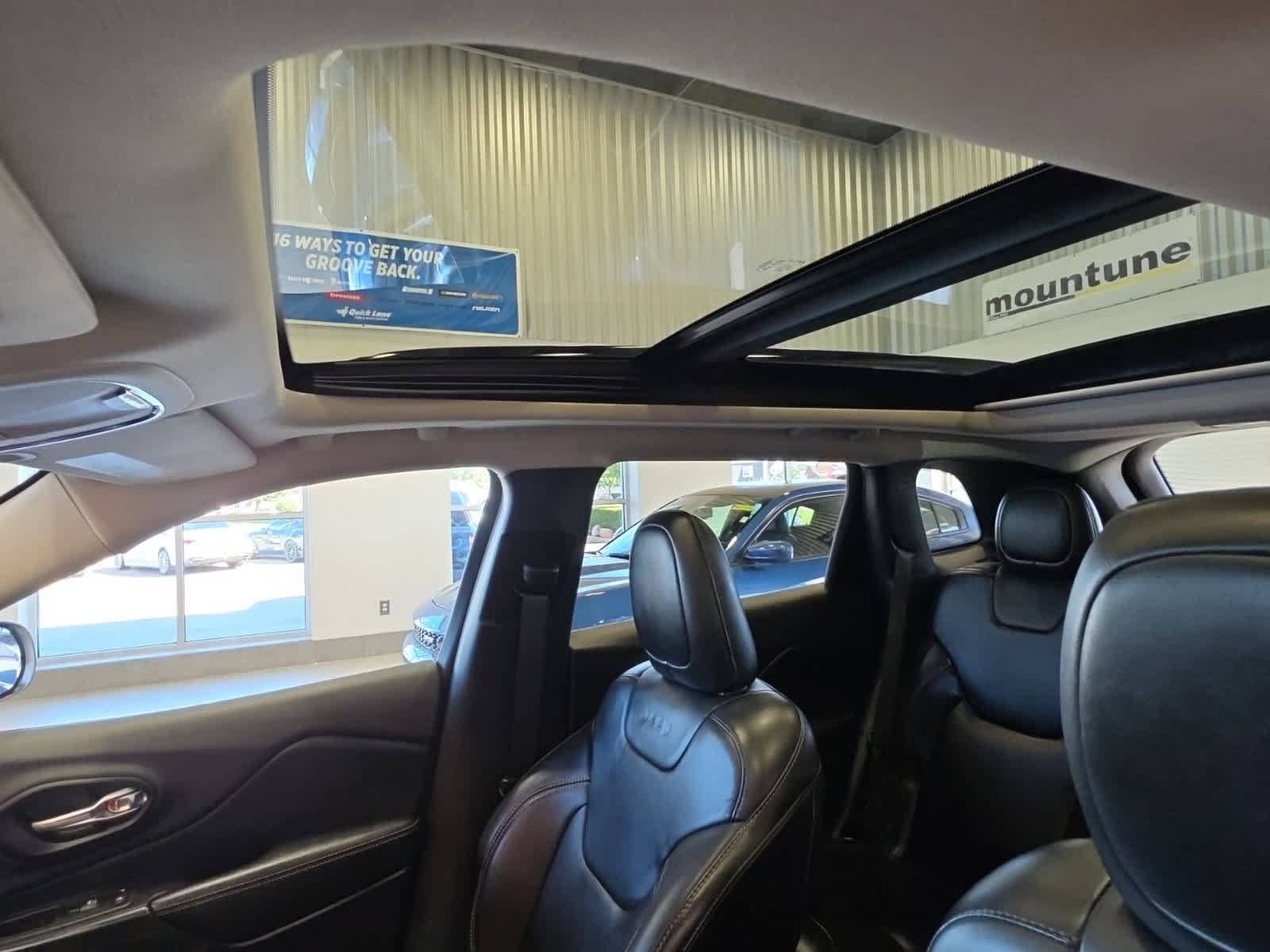 Used 2016 Jeep Cherokee High Altitude AWD/4WD image 15