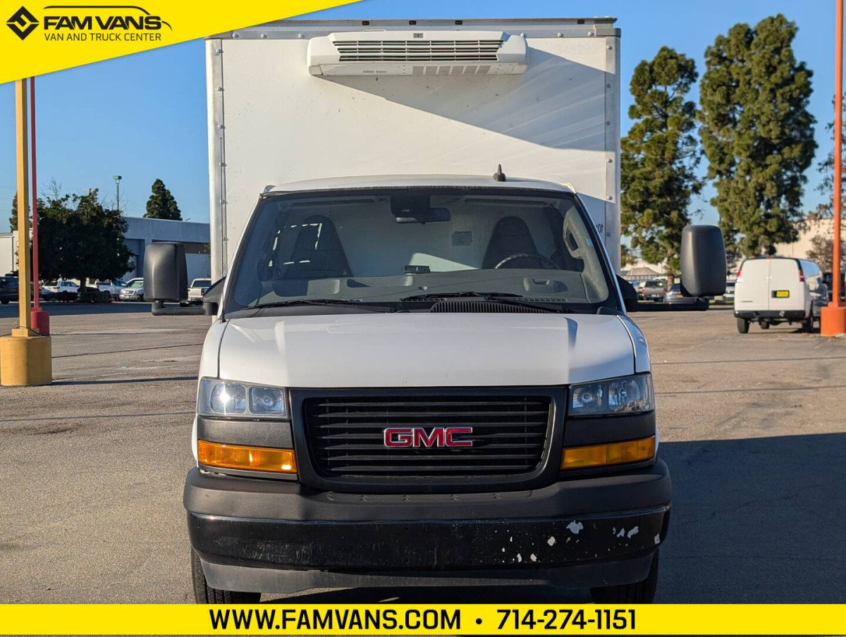 Used 2021 GMC Savana 3500 w/ Power Convenience Package image 2