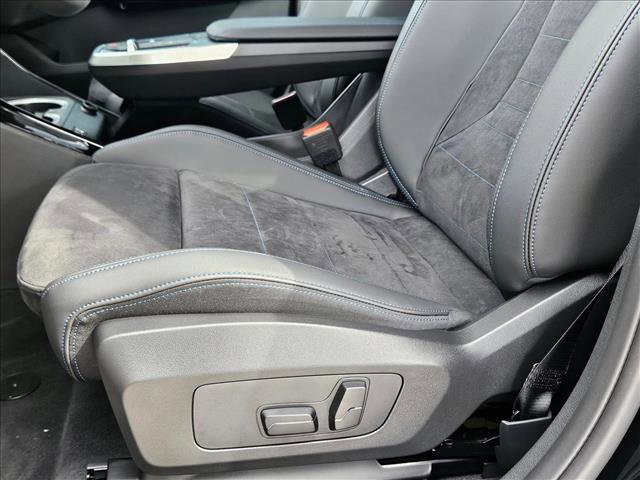 Used 2026 BMW X2 xDrive28i w/ Technology Package image 4