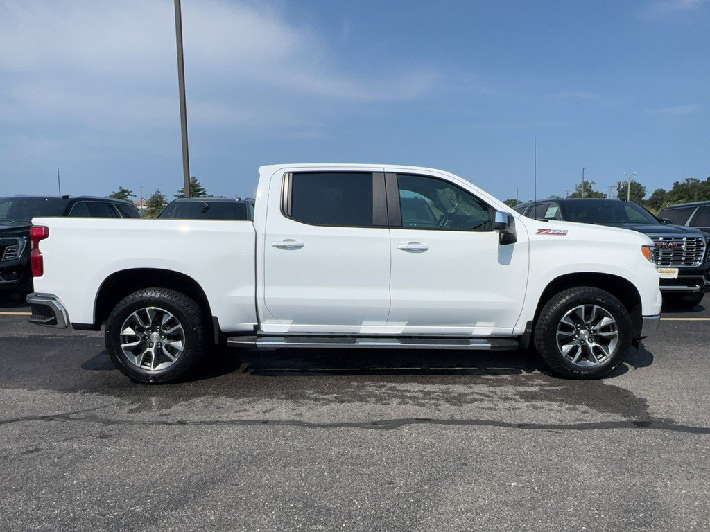 Certified 2024 Chevrolet Silverado 1500 LT AWD/4WD image 1