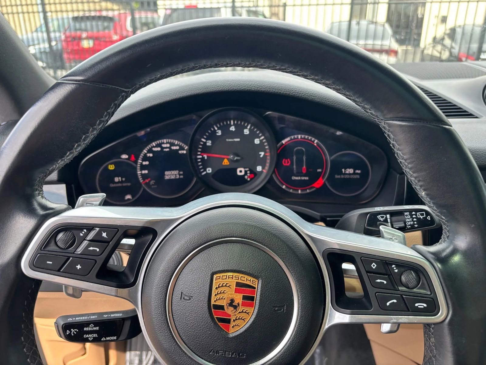 Used 2019 Porsche Cayenne image 31