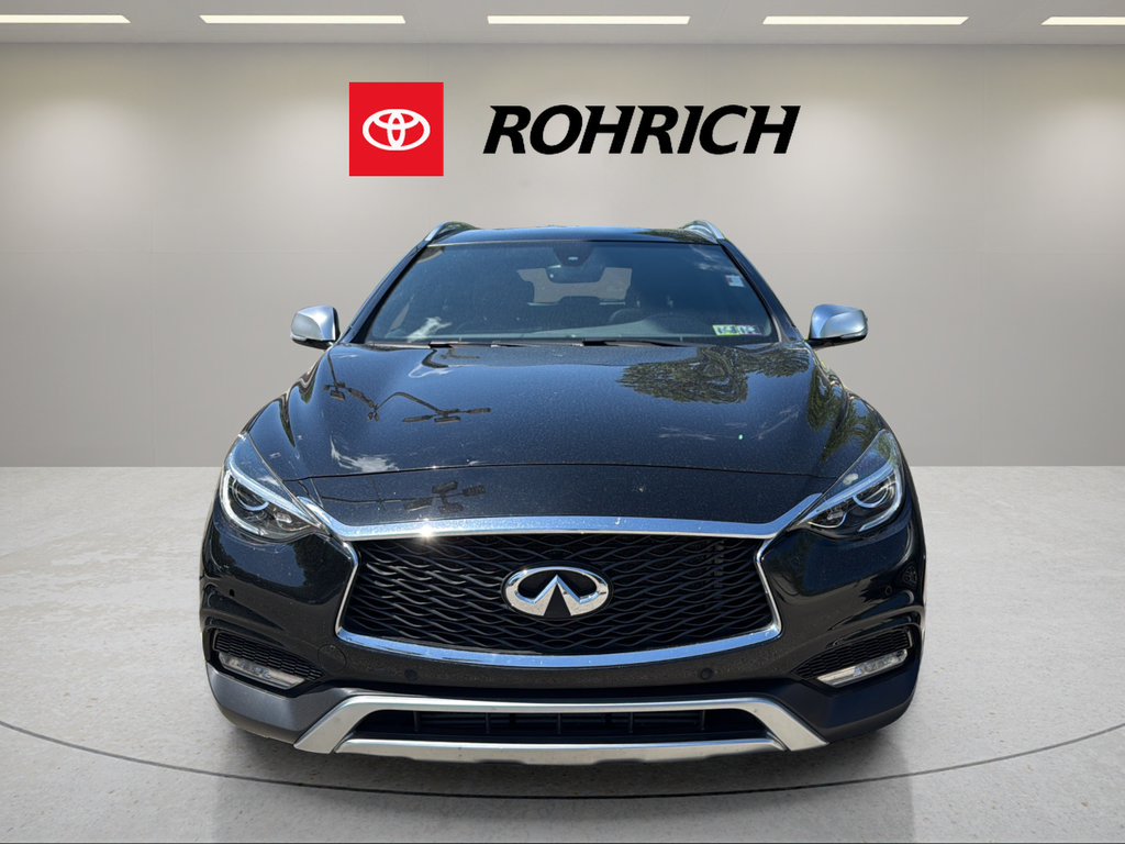Used 2018 INFINITI QX30 Premium w/ Navigation Package AWD/4WD image 2