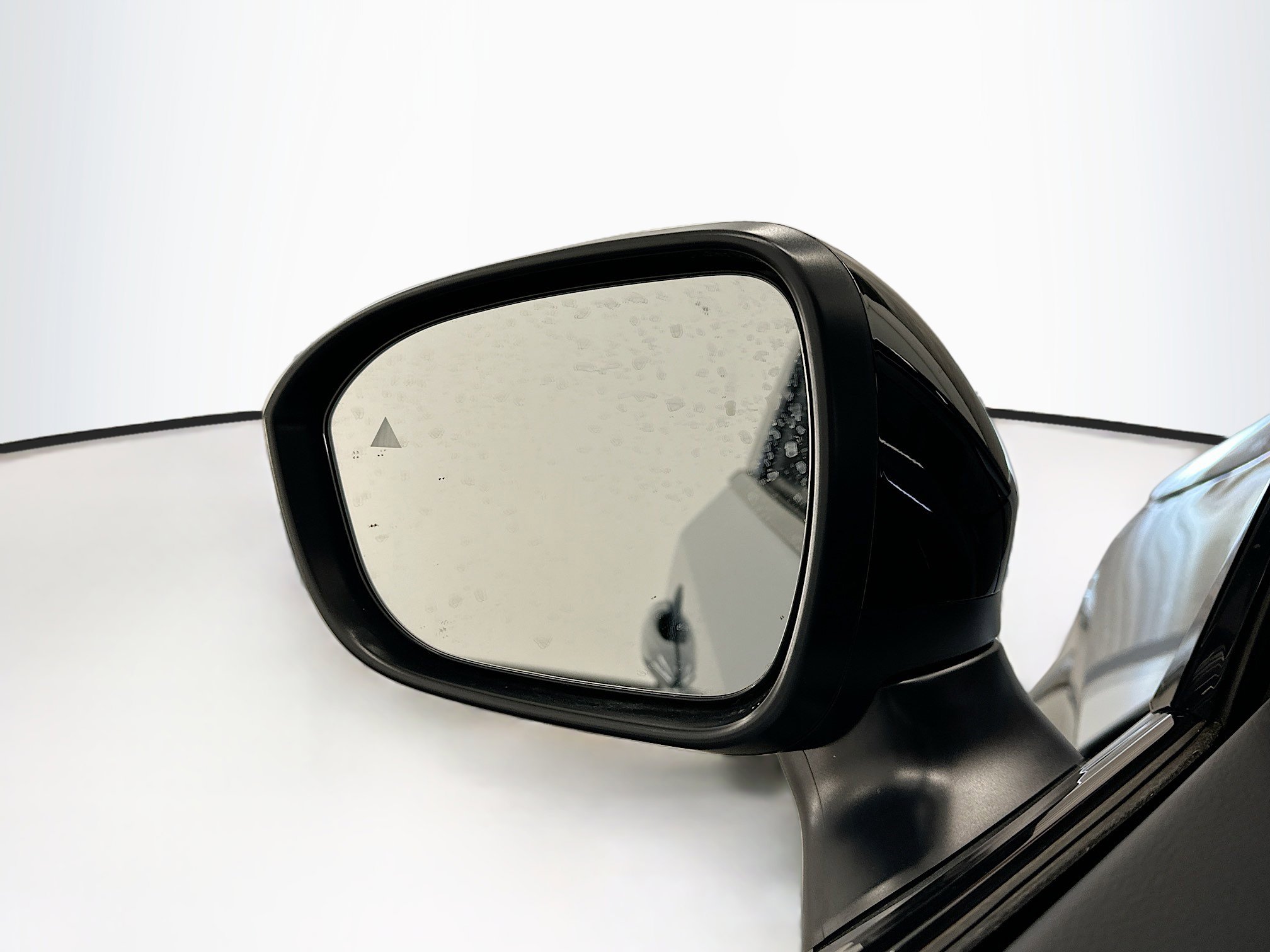 Used 2024 Nissan Ariya AWD image 16