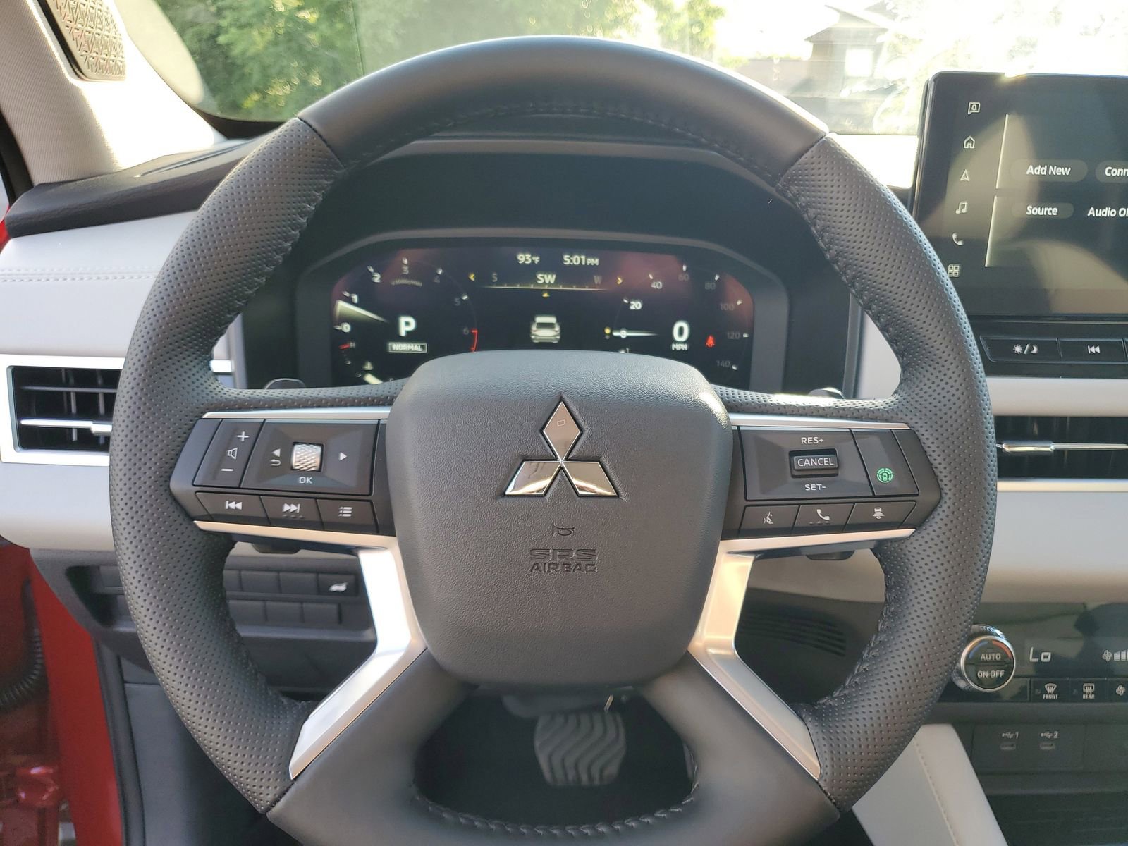 New 2025 Mitsubishi Outlander SE FWD image 11