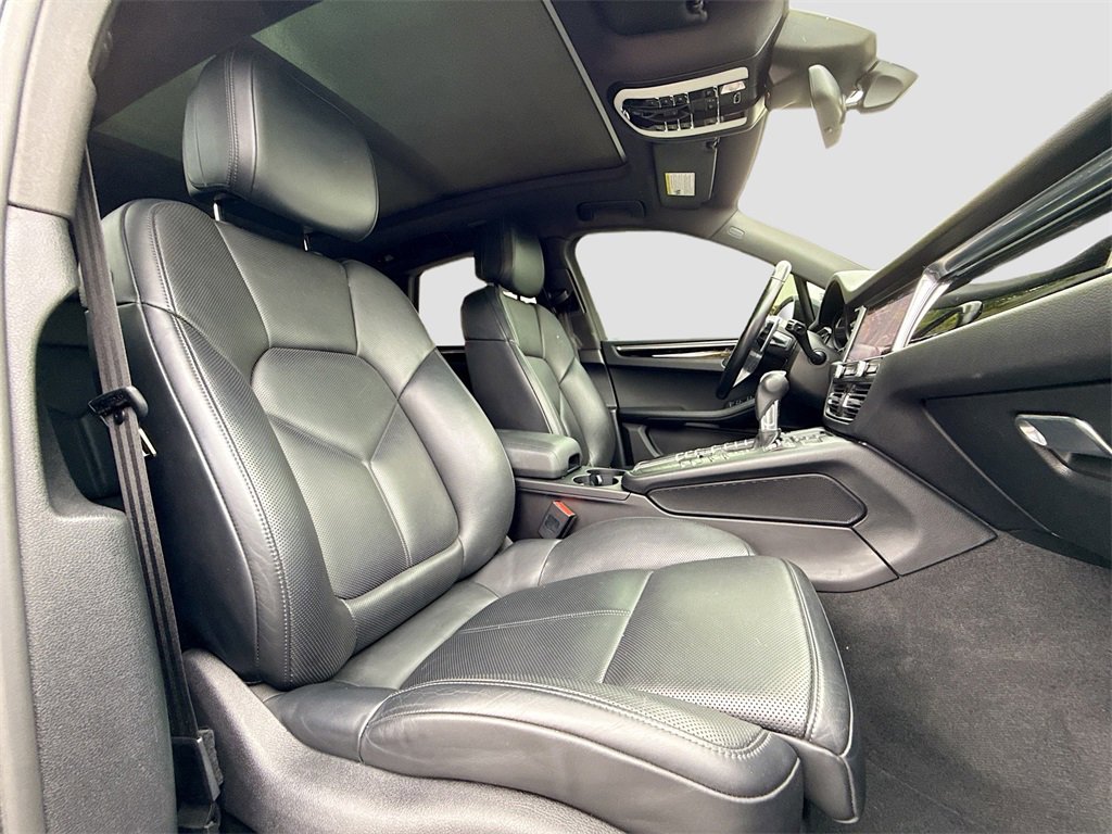 Used 2021 Porsche Macan S image 31