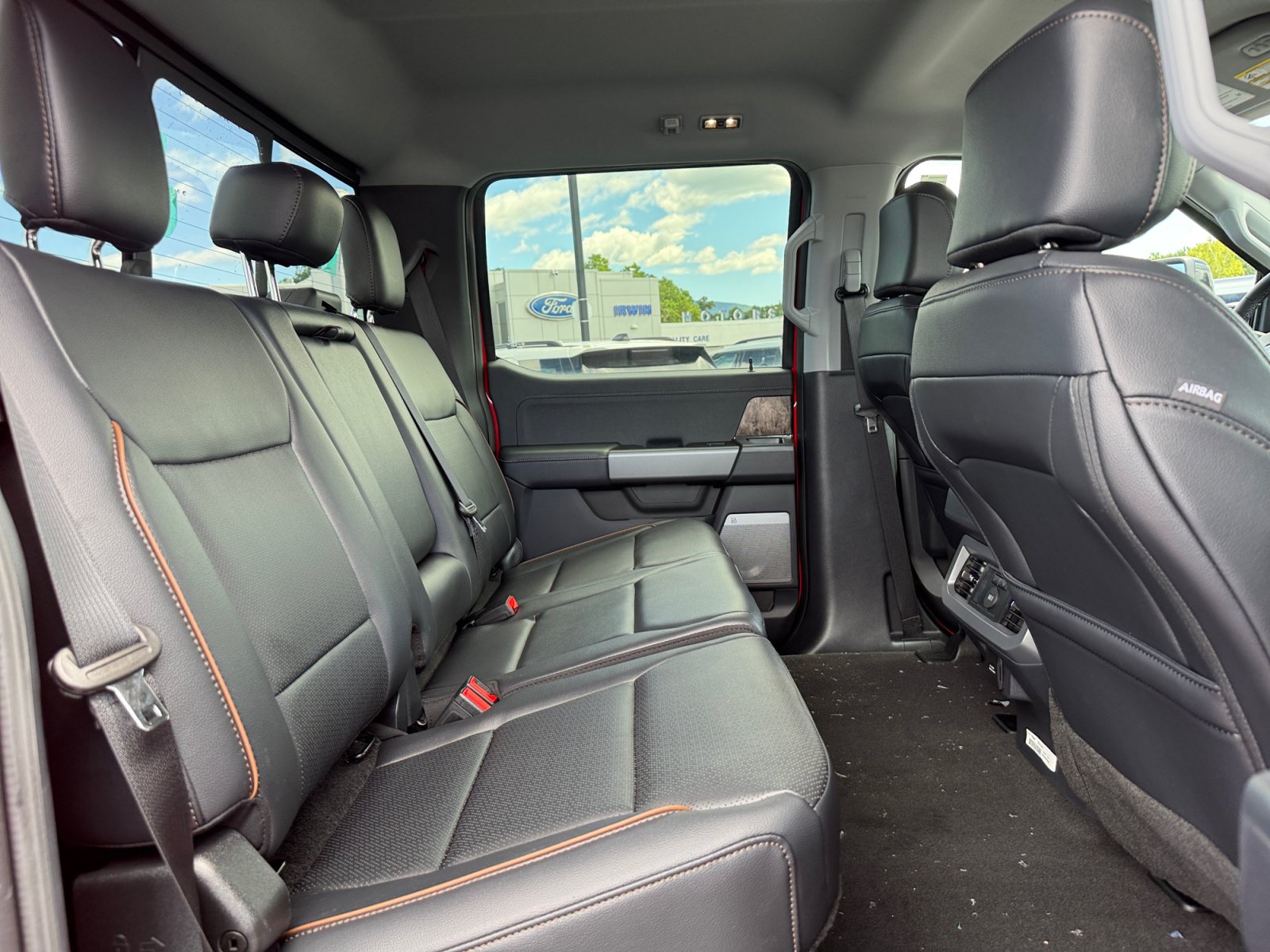 New 2026 Ford F250 Lariat w/ Black Appearance Package AWD/4WD image 28