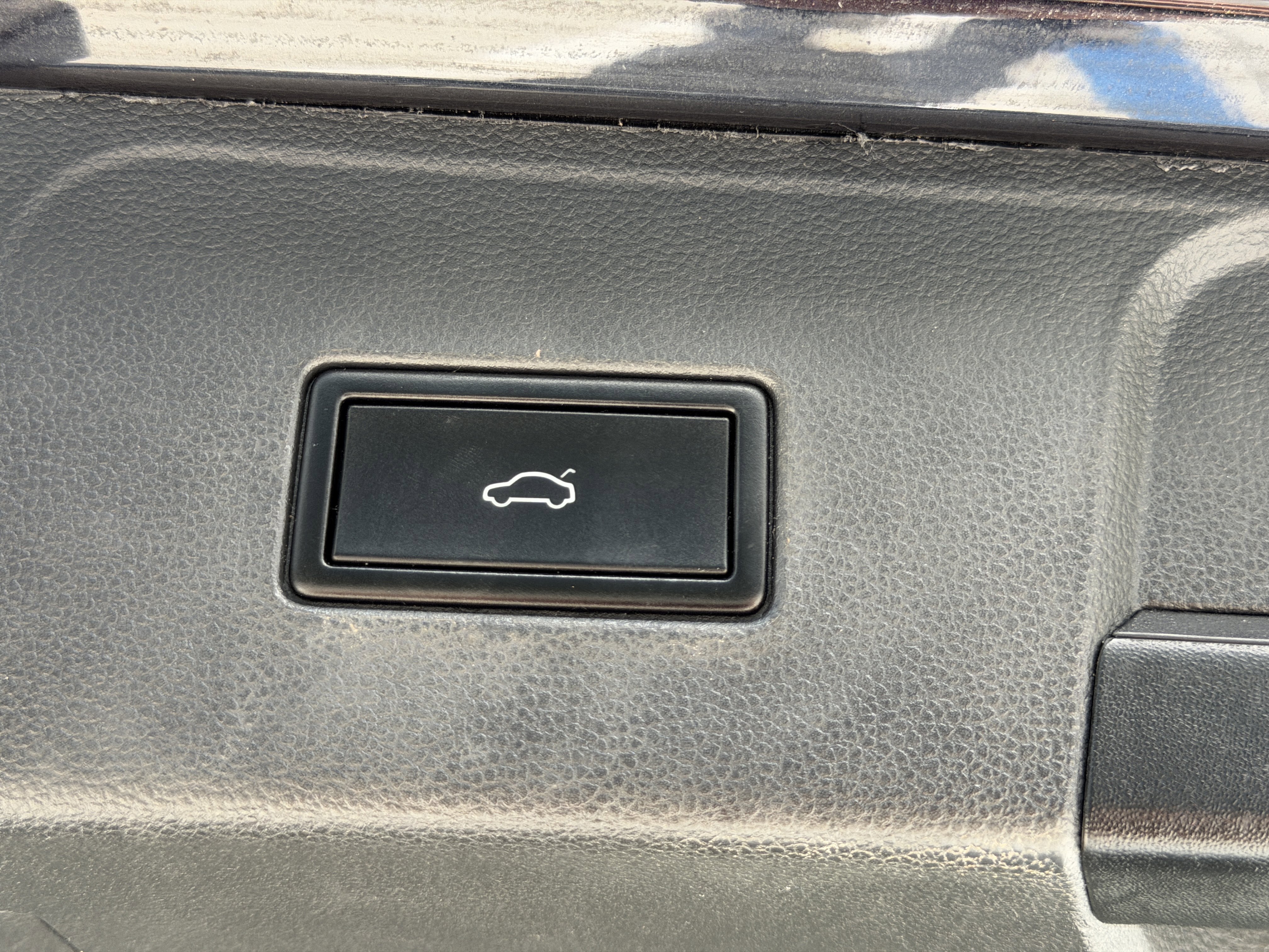 Used 2019 Volkswagen Atlas SEL FWD image 10