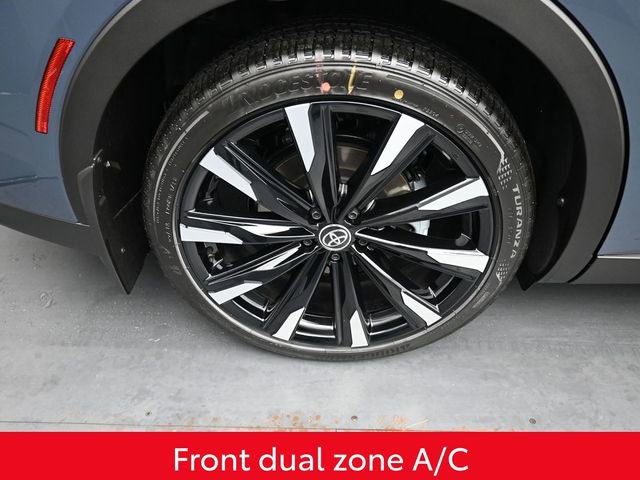 Used 2026 Toyota Crown Platinum AWD/4WD image 14