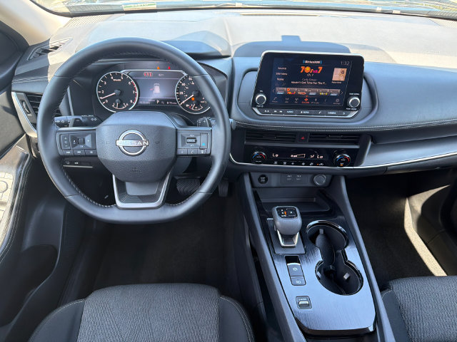 Used 2026 Nissan Rogue SV FWD image 24