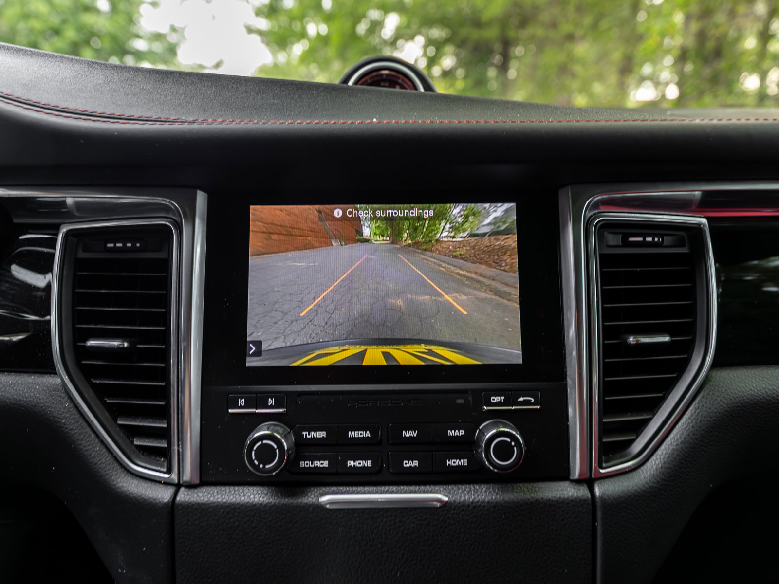 Used 2017 Porsche Macan GTS AWD/4WD image 11