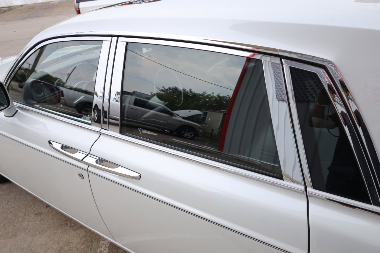 Used 2011 Rolls-Royce Phantom Sedan image 22