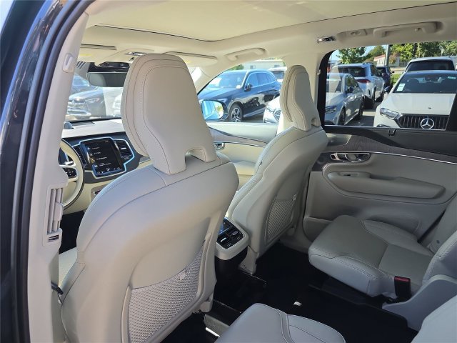 Used 2022 Volvo XC90 T6 Inscription w/ Advanced Package AWD/4WD image 16