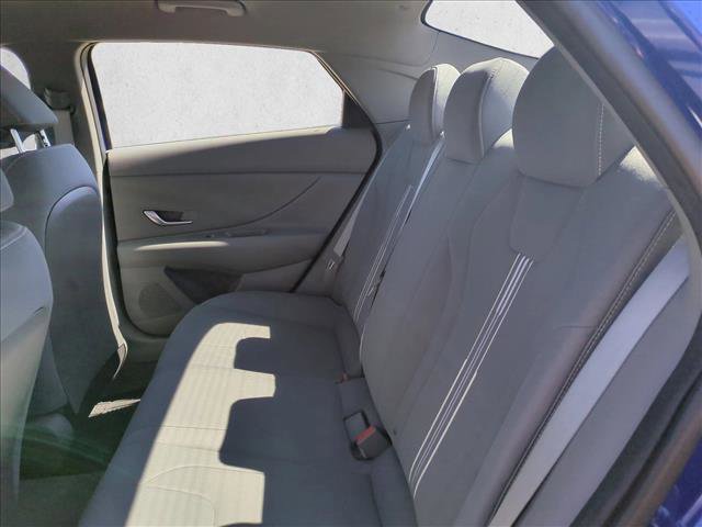 Used 2023 Hyundai Elantra SEL image 16