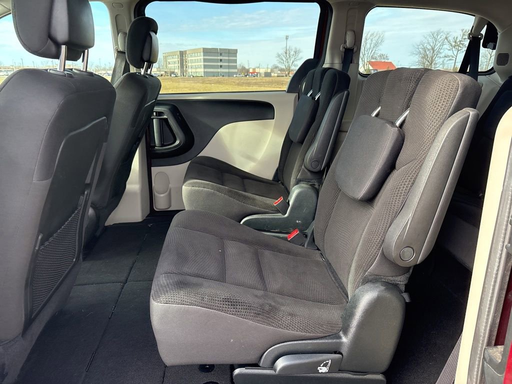 Used 2017 Dodge Grand Caravan SE w/ Power Window Group image 15