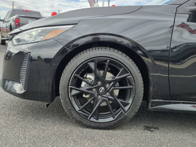 Used 2025 Nissan Sentra SR w/ Midnight Edition FWD image 7