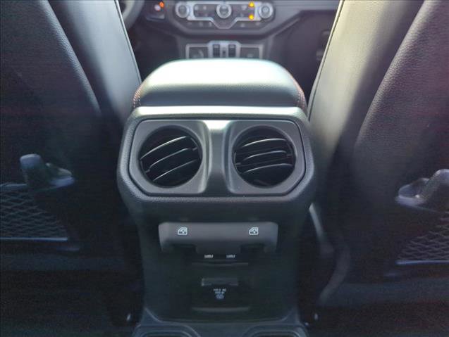 Used 2025 Jeep Gladiator Rubicon w/ Convenience Group image 13