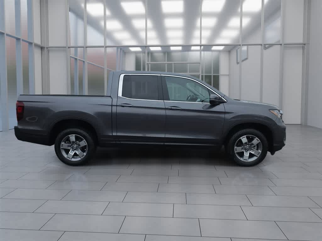 Certified 2025 Honda Ridgeline RTL image 2