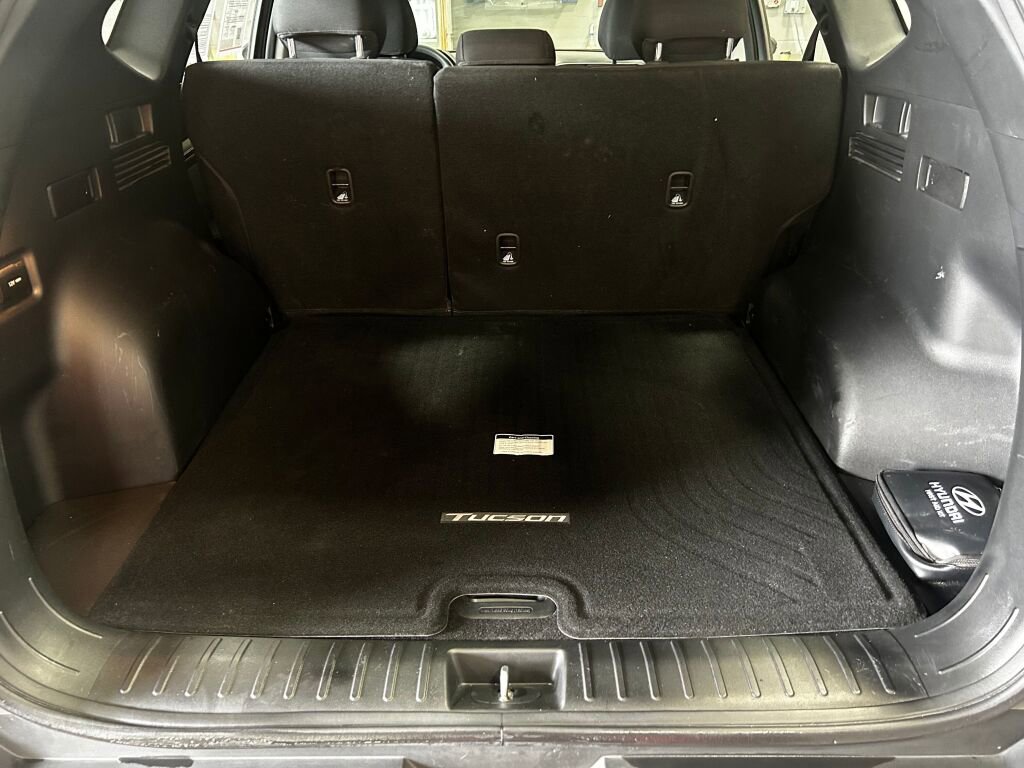 Used 2024 Hyundai Tucson SE image 18