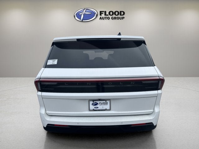 New 2026 Lincoln Navigator Reserve w/ Jet Appearance Package AWD/4WD image 6