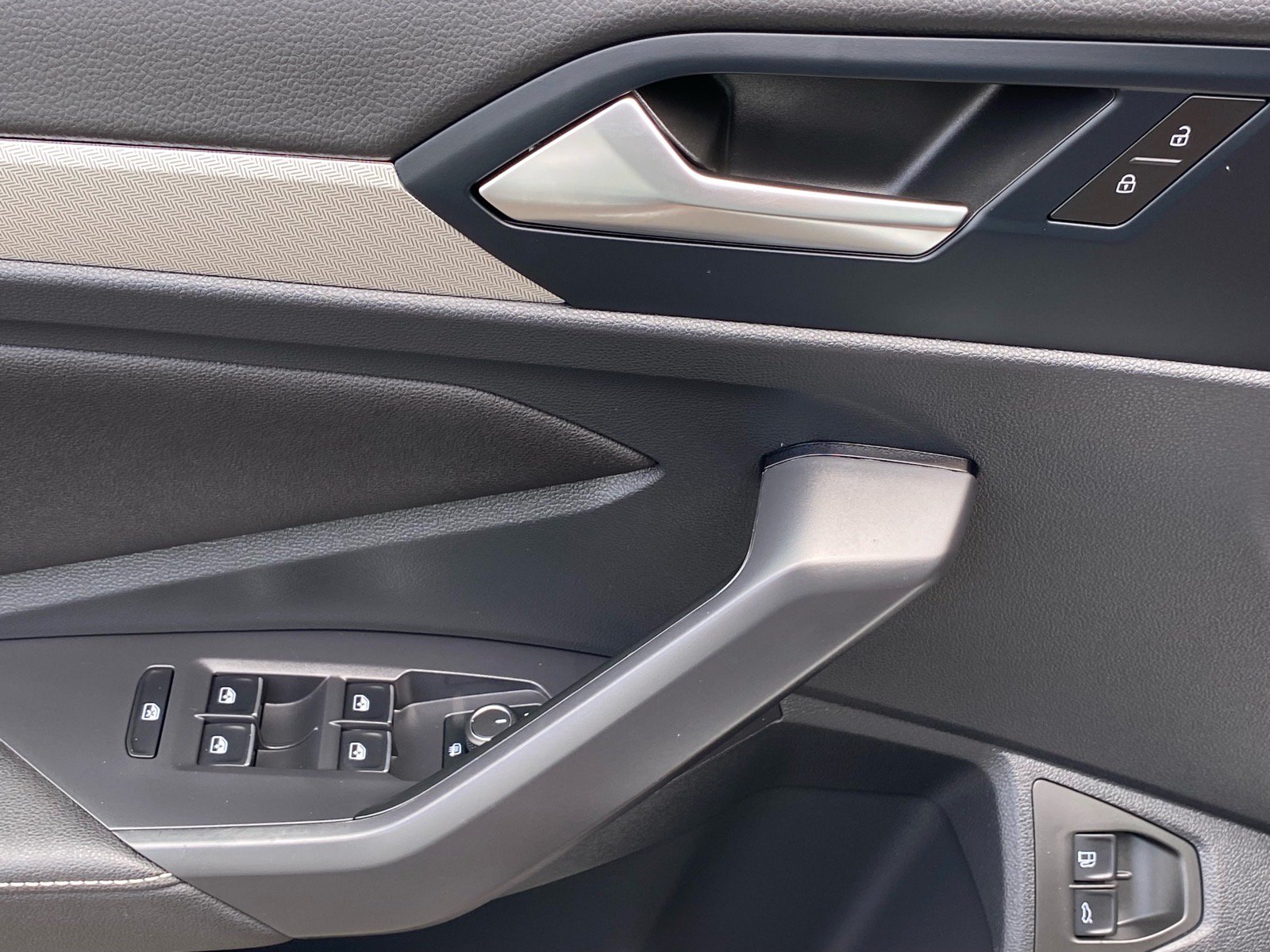 Certified 2024 Volkswagen Jetta Sport FWD image 18
