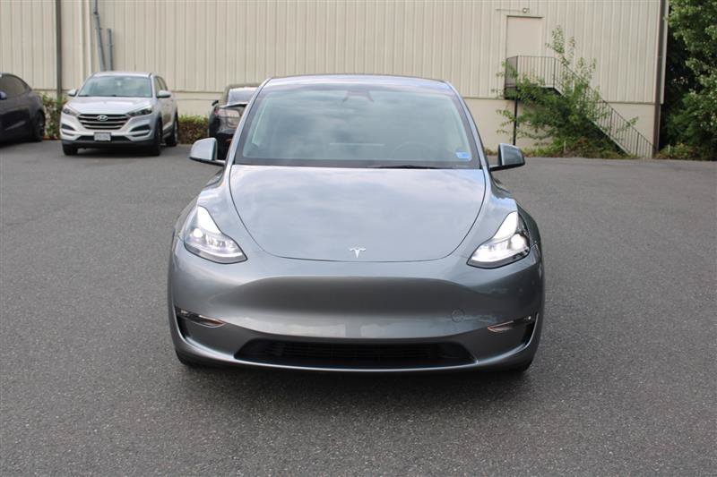 Used 2025 Tesla Model Y Long Range AWD/4WD image 2