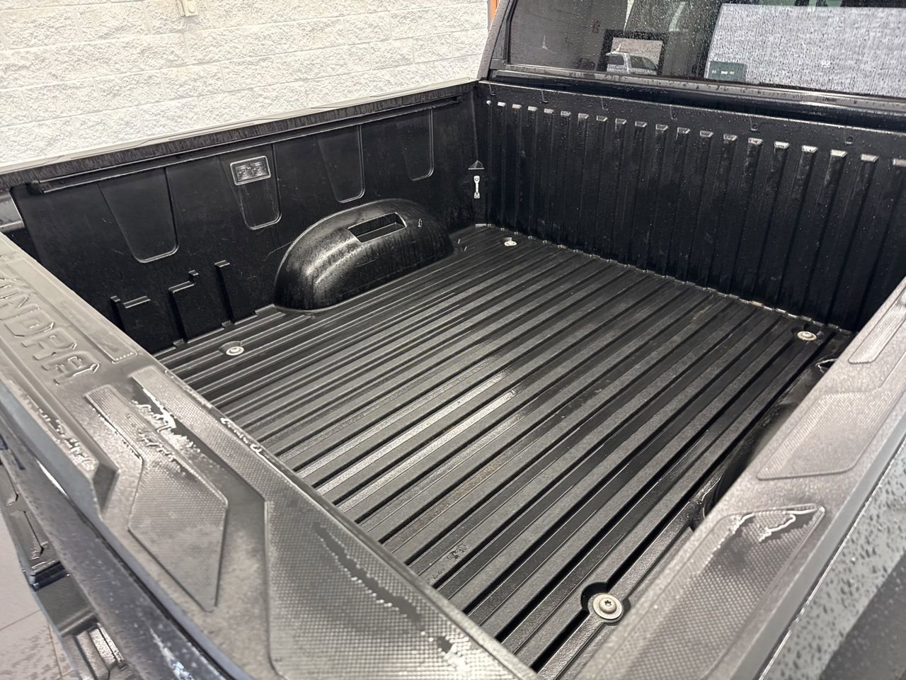 Used 2024 Toyota Tundra Platinum AWD/4WD image 9
