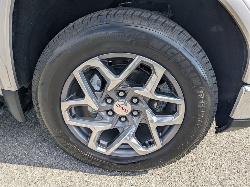 Used 2022 GMC Sierra 1500 SLT w/ SLT Premium Plus Package image 11