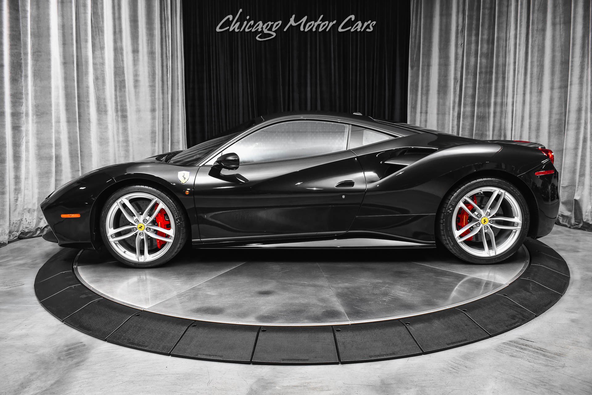 Used 2018 Ferrari 488 GTB RWD image 33