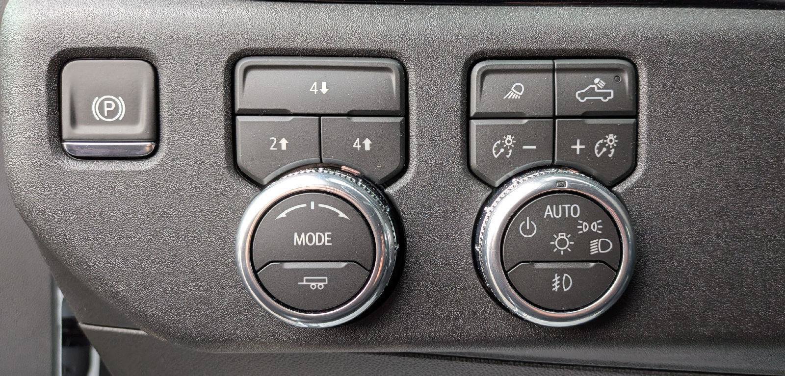 New 2026 GMC Sierra 2500 SLE w/ SLE Value Package; AWD/4WD image 14