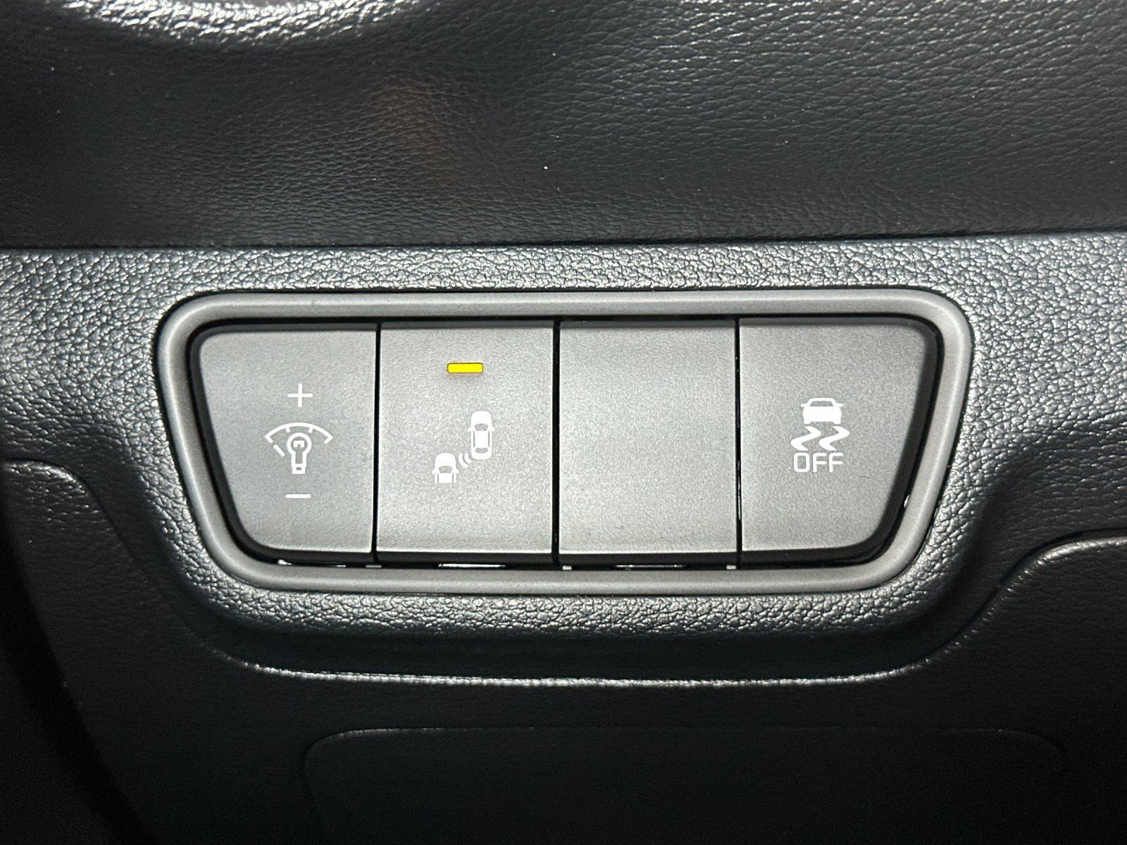 Certified 2024 Kia Forte GT FWD image 34