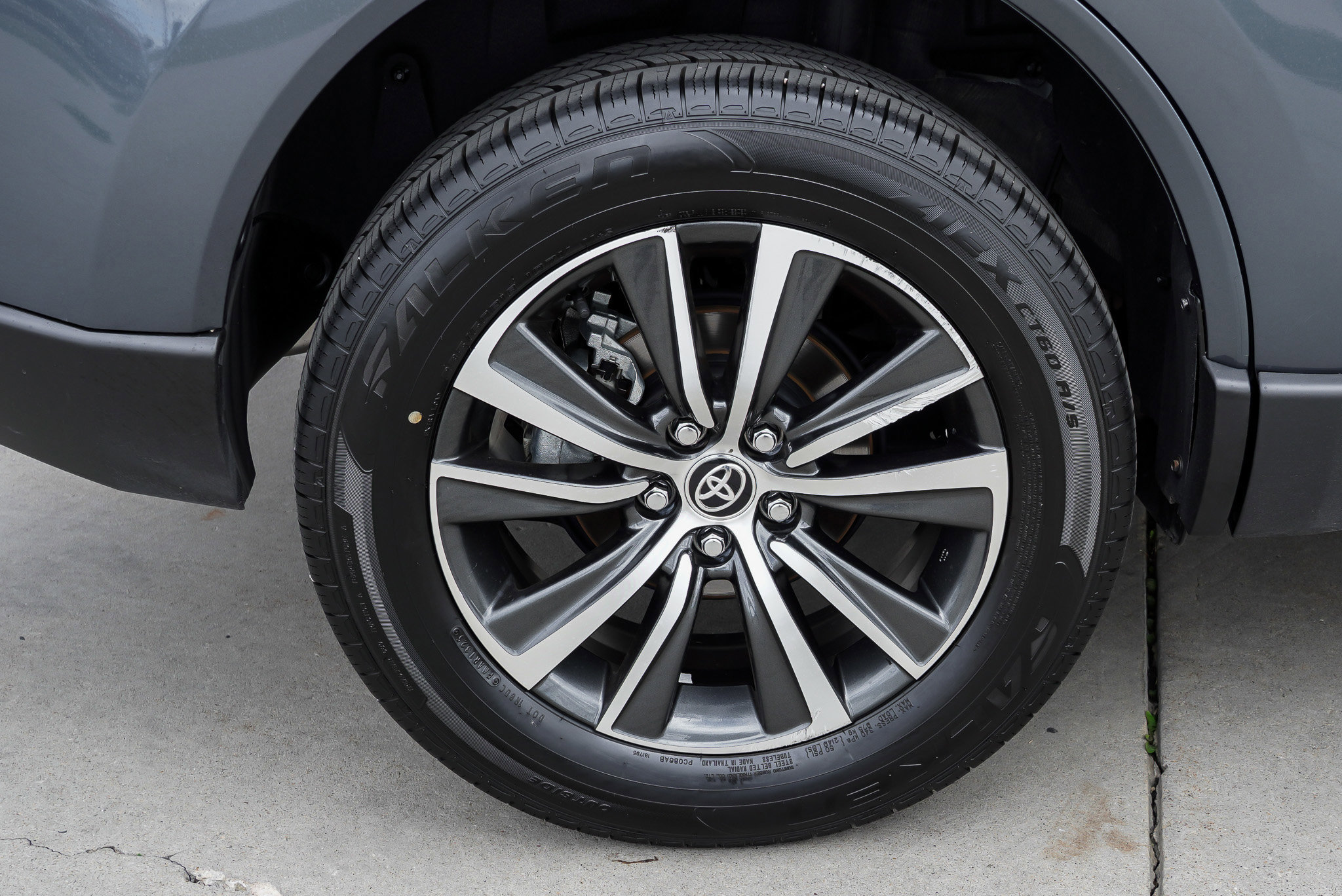 Certified 2024 Toyota Venza LE image 11