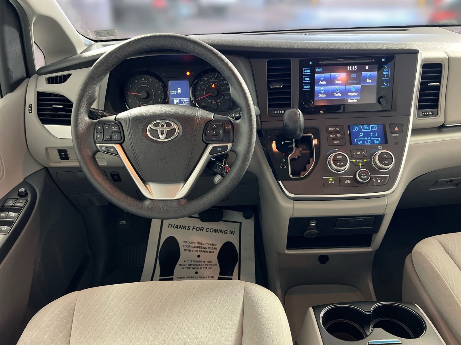 Used 2017 Toyota Sienna LE image 23