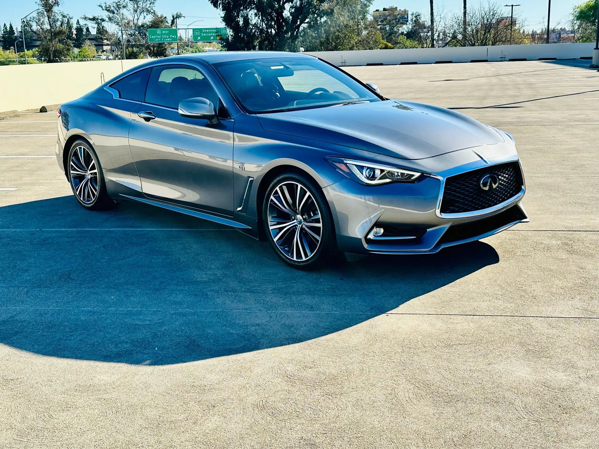 Used 2019 INFINITI Q60 3.0t w/ Cargo Package RWD image 16