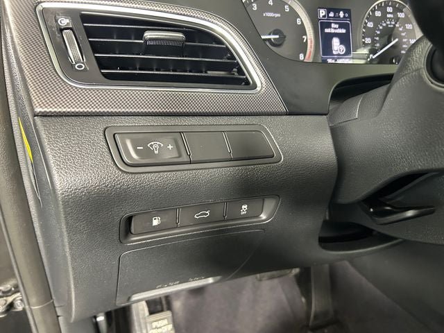 Used 2017 Hyundai Sonata Sport w/ Value Edition Package 02 FWD image 32
