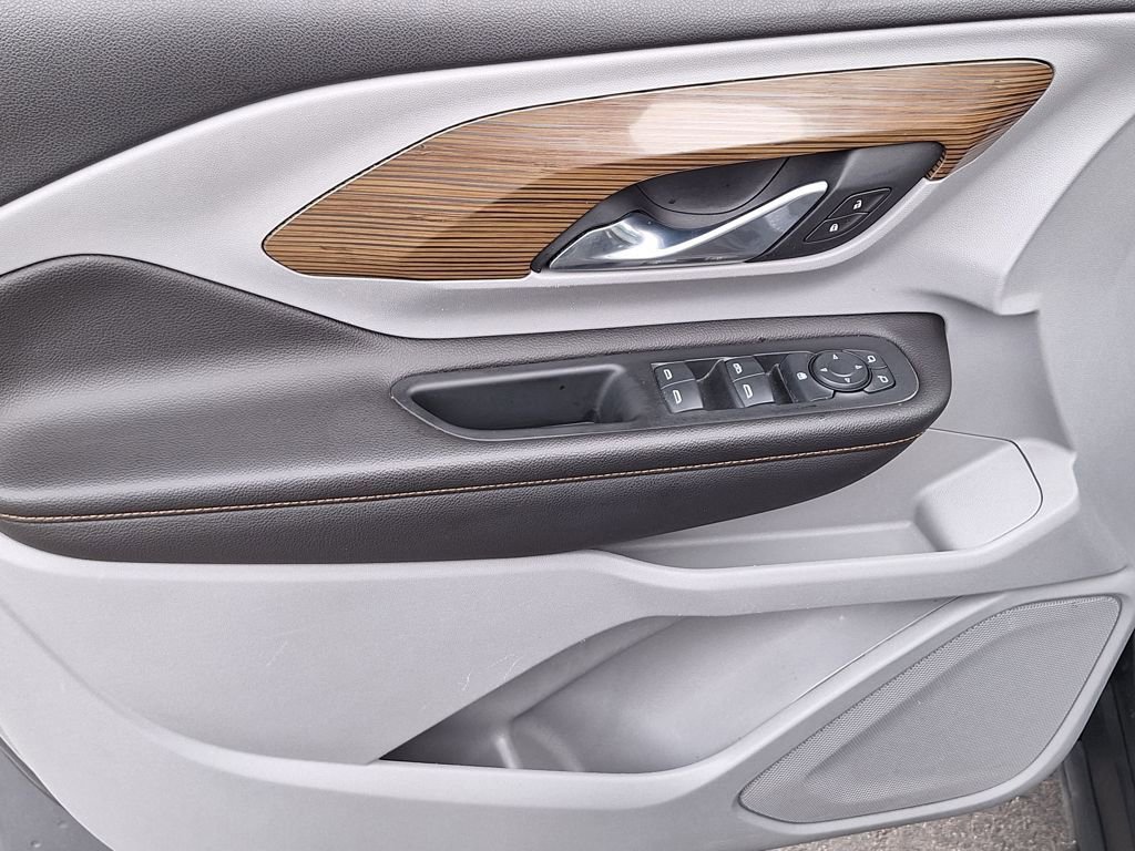 Used 2021 GMC Terrain SLE image 9