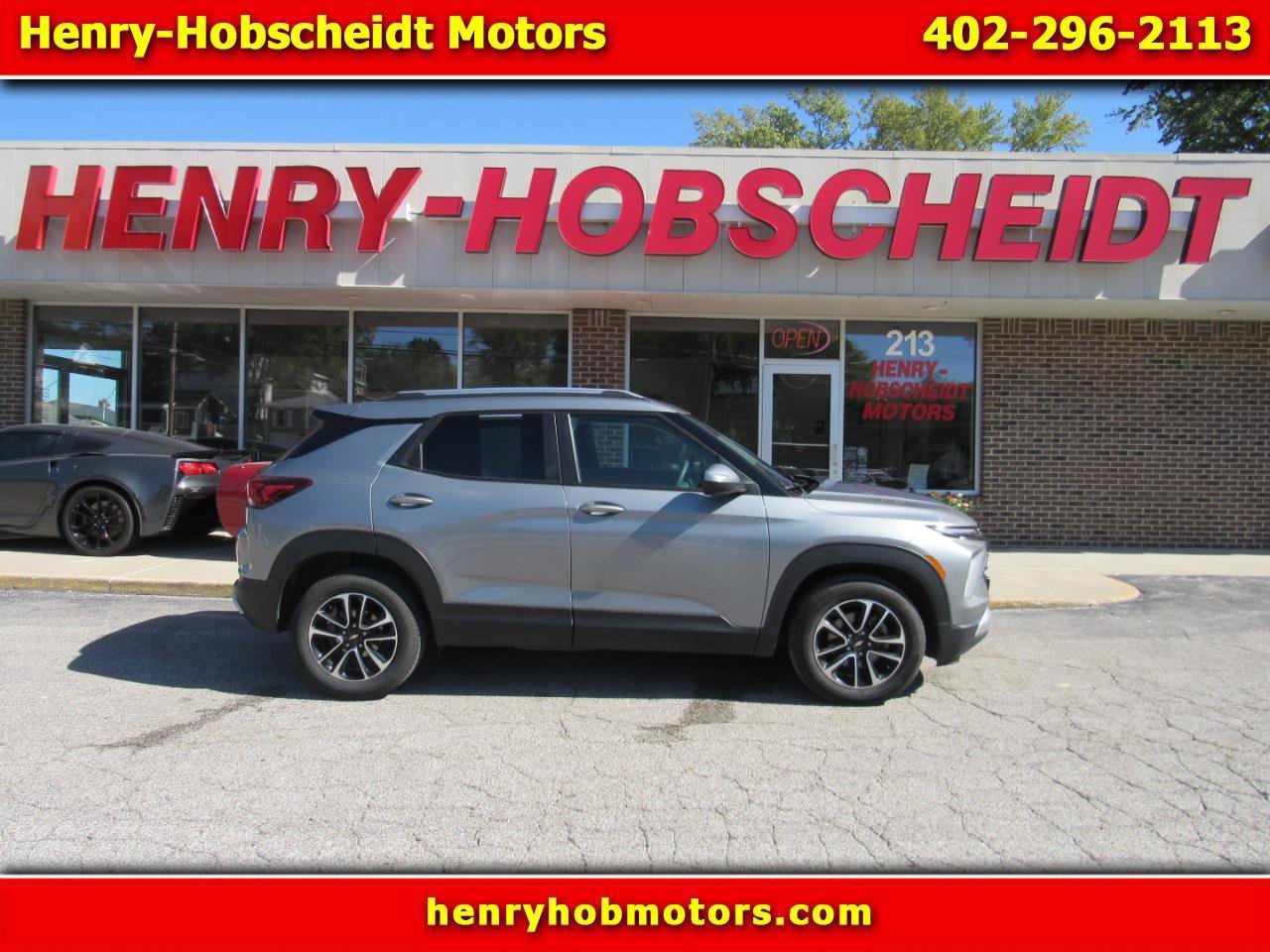 Used 2025 Chevrolet TrailBlazer LT AWD/4WD image 1