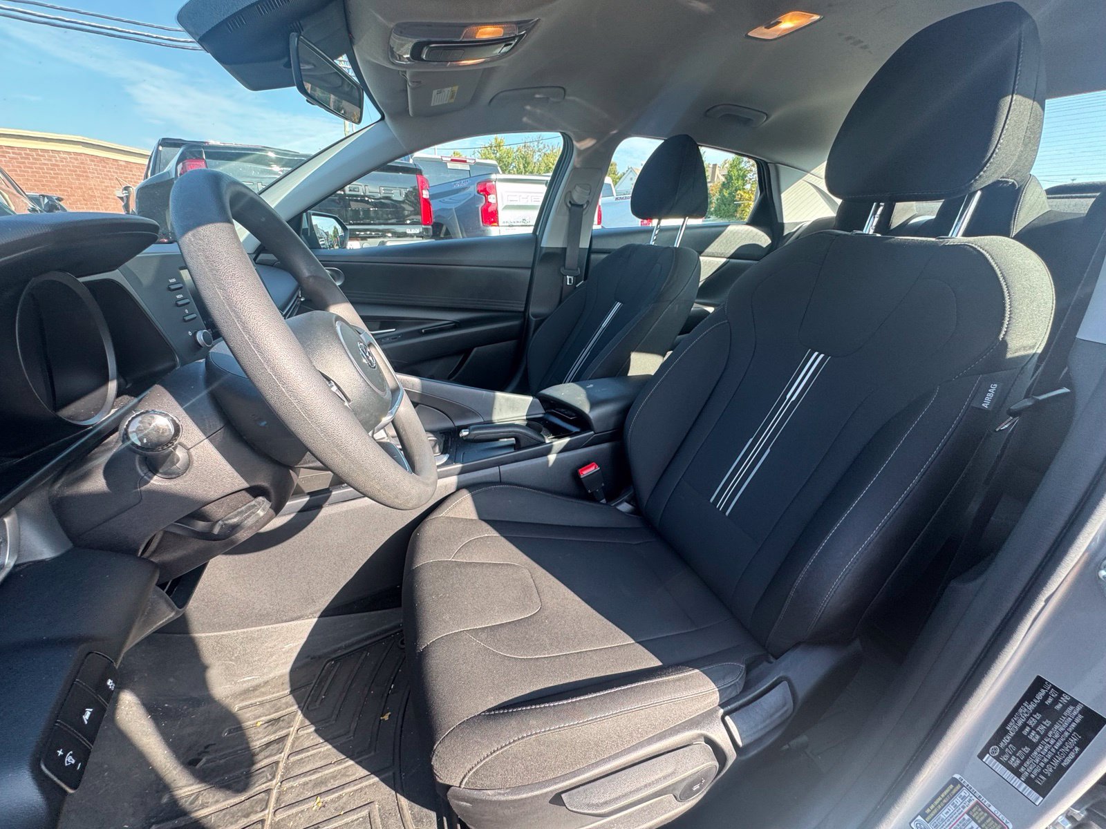 Used 2022 Hyundai Elantra SEL FWD image 13