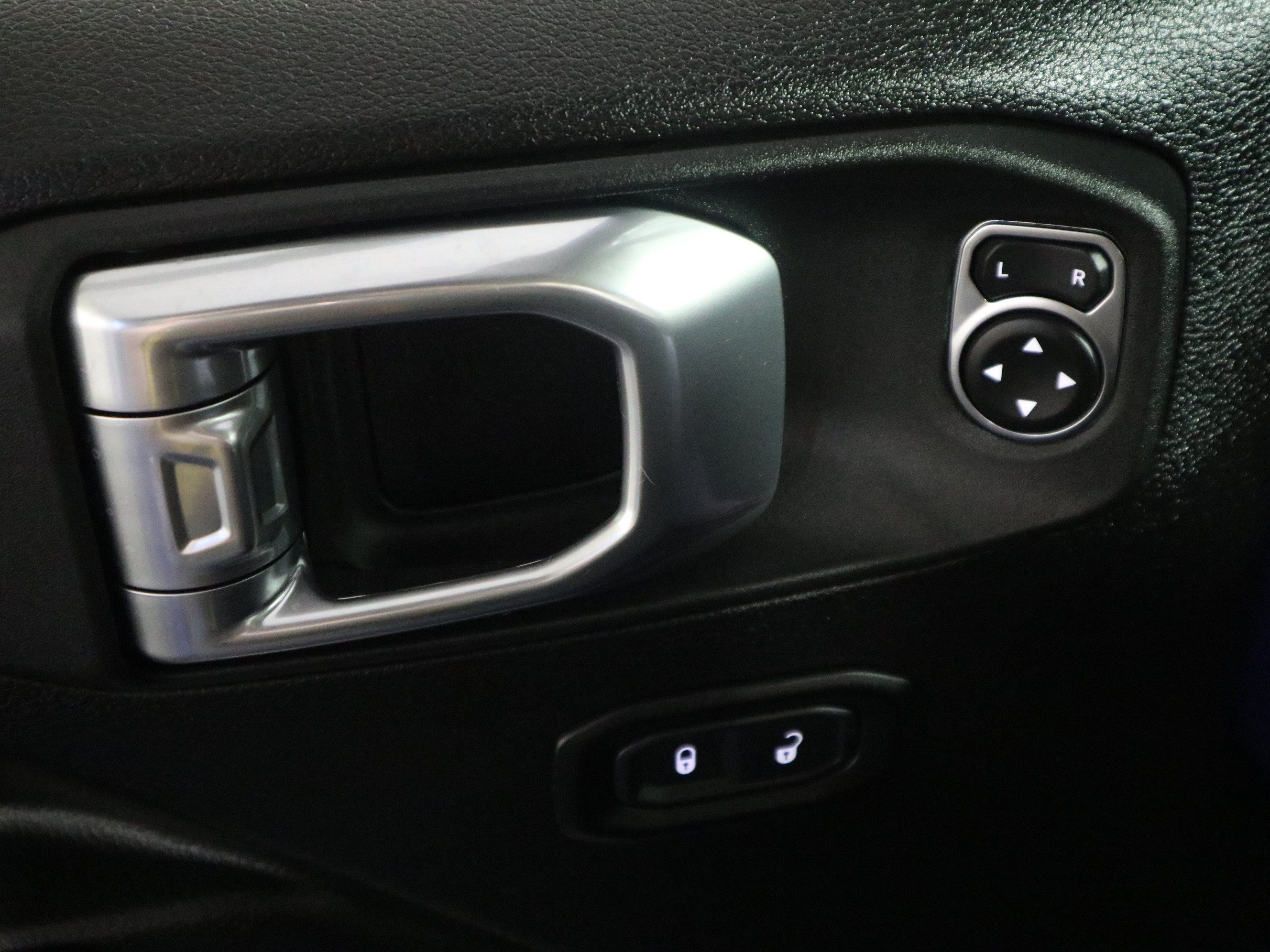 Used 2022 Jeep Gladiator Sport AWD/4WD image 34