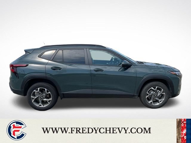 Used 2025 Chevrolet Trax LT FWD image 7